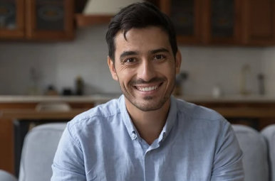 <em>Carlos T.</em>